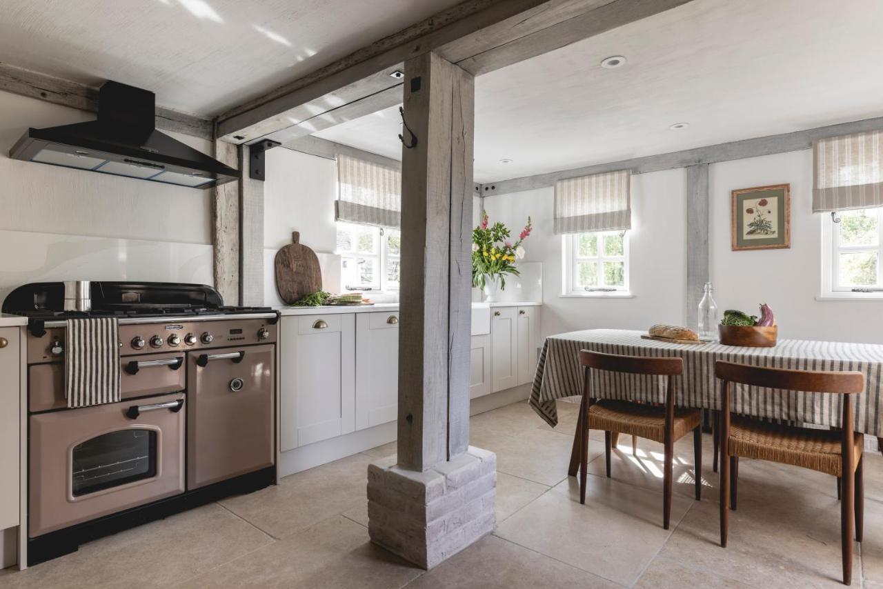 Cosy Cottage With Beautiful Garden, Hottub & Sauna Marden  Bagian luar foto