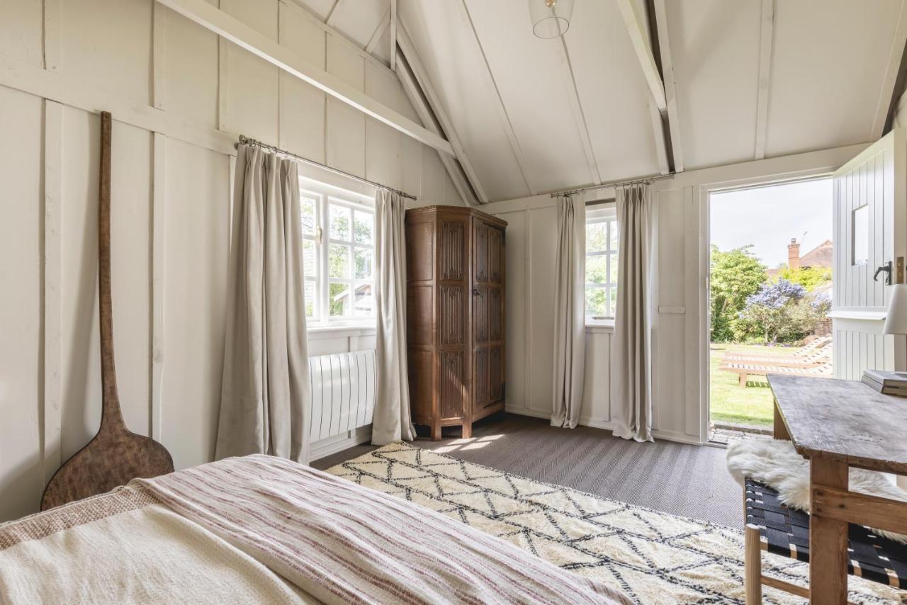 Cosy Cottage With Beautiful Garden, Hottub & Sauna Marden  Bagian luar foto